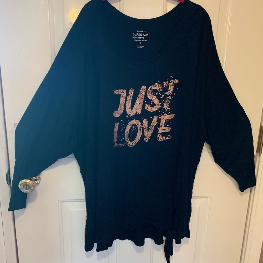 Torrid women’s black top “Just Love” - plus size 5 ( 30/32w)